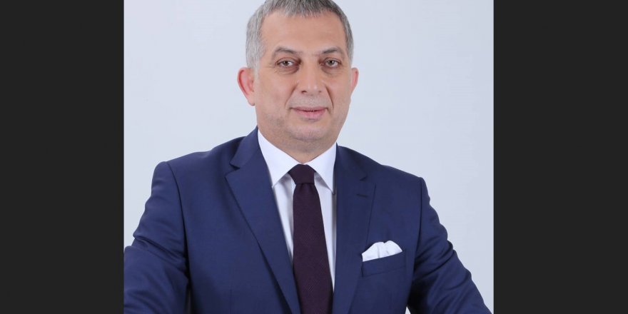 NGazete Ailesi büyüyor. Bugünden itibaren Metin Külünk de yazılarıyla NGazete’ye katıldı