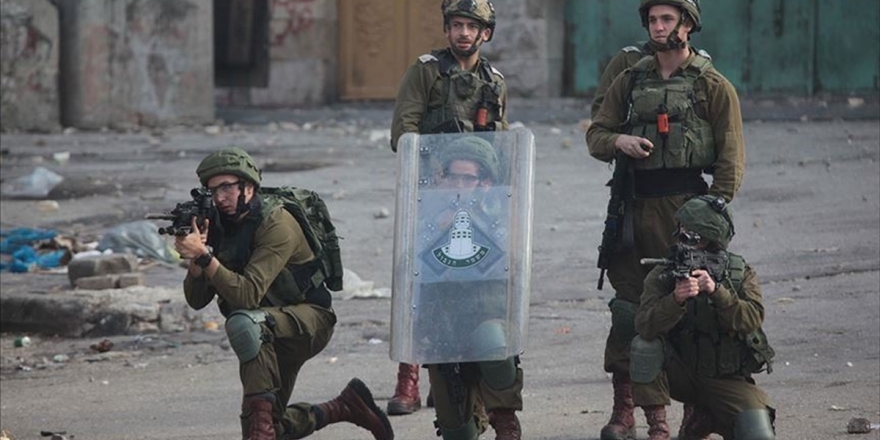 İsrail Polisi Doğu Kudüs'te Bir Filistinliyi Şehit Etti