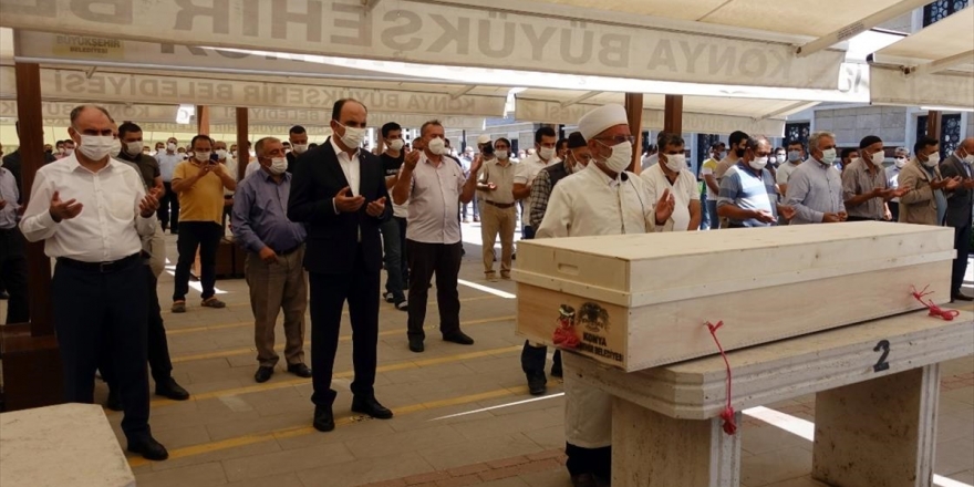 Çumra Belediye Başkanı Halit Oflaz, Son Yolculuğuna Uğurlandı