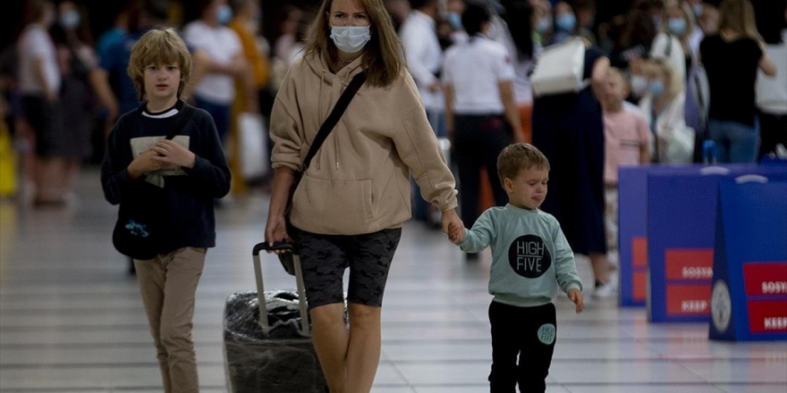 Antalya'ya Gelen Turist Sayısı 1 Milyonu Geçti