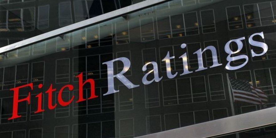 Fitch, Türkiye'nin notunu teyit etti, görünümünü negatif'e çekti