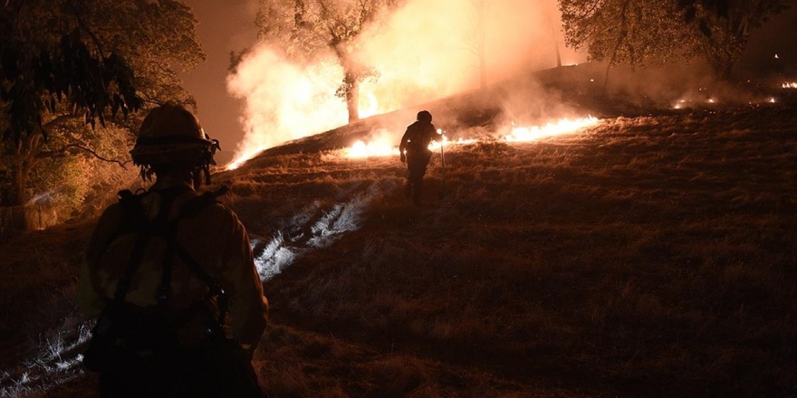 California Tarihinin En Büyük Yangınlarından Biriyle Karşı Karşıya