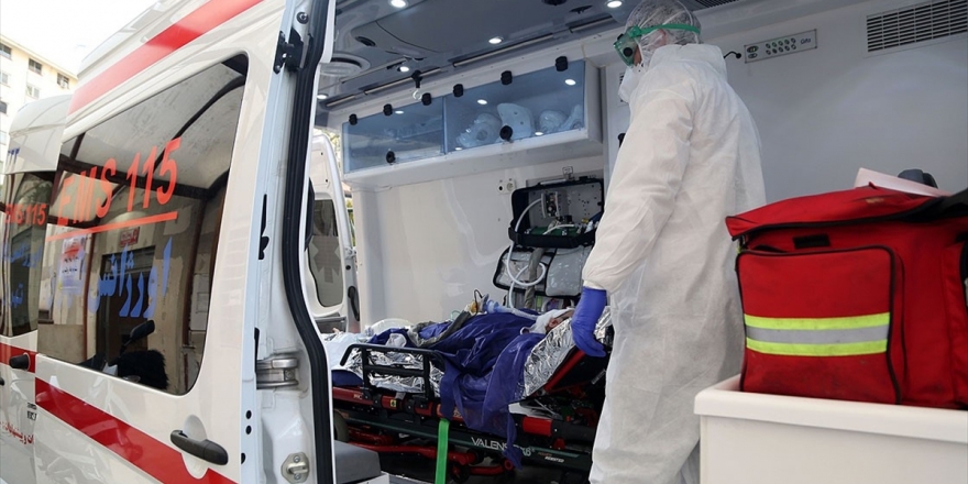 İran'da Kovid-19 Nedeniyle Son 24 Saatte 141 Kişi Hayatını Kaybetti