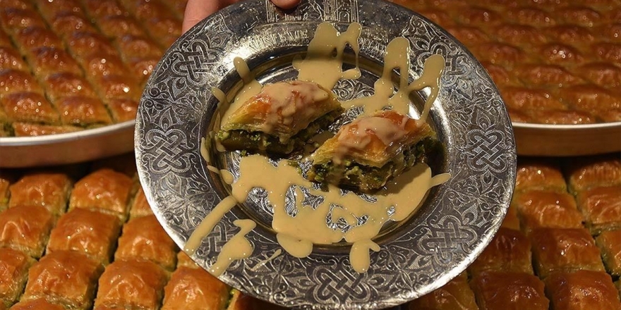 Gastronomi Kentinin Yeni Lezzeti 'Tahinli Baklava'