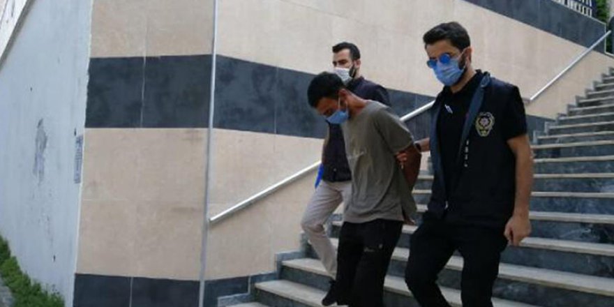 İnternetten tanıştığı kadını baltayla öldürdü!