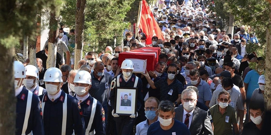 Giresun'daki Selde Şehit Düşen Uzman Çavuş Kıran Son Yolculuğuna Uğurlandı