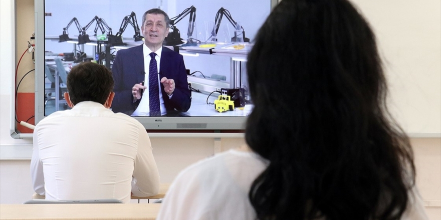 Bakan Selçuk: Okulla İlgili Herkesin Hes Kodları Marifetiyle Takibi Sağlanacak