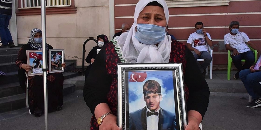 Diyarbakır Annelerinden Panay: Emrah Oradan Kaç Gel