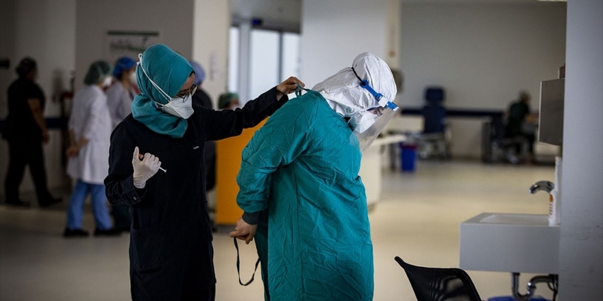 Türkiye'de Kovid-19'u Yenenlerin Sayısı 237 Bin 908'e Ulaştı