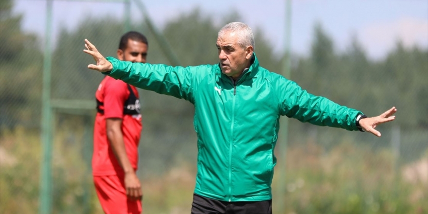 Sivasspor Teknik Direktörü Rıza Çalımbay: İyi Bir Takım Kurmamız Gerekiyor