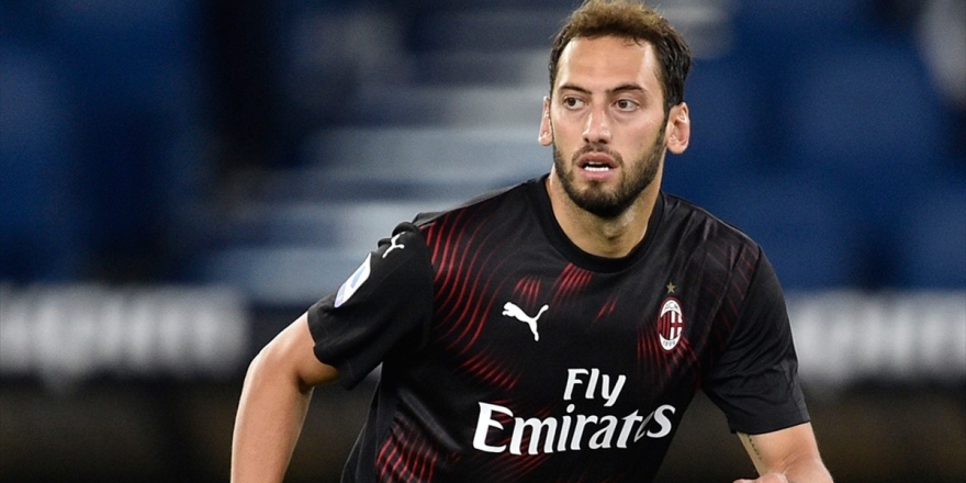 Hakan Çalhanoğlu, İtalya'da Temmuz Ayının En İyi Oyuncusu Seçildi