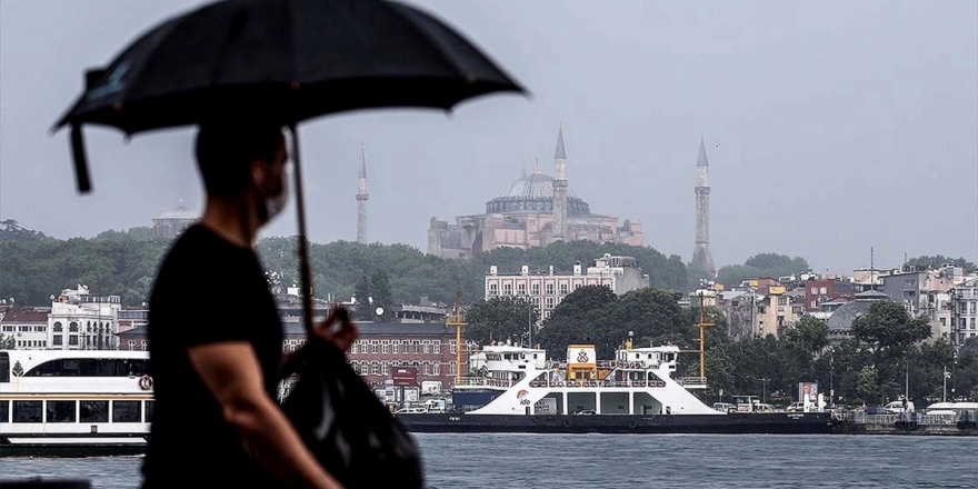 İstanbul'da Öğleden Sonra Sağanak Bekleniyor