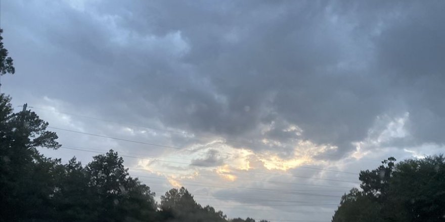 ABD'nin güneyinde ilerleyen Laura kasırgası 4. kategoriye çıktı