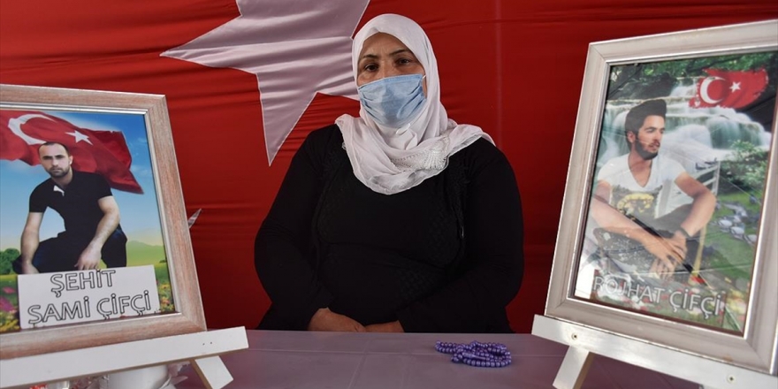 Diyarbakır Anneleri Dağdaki Evlatlarına Teslim Olmaları İçin Çağrıda Bulundu