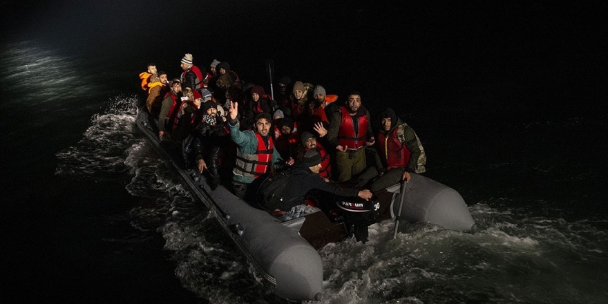 Yazar Trilling: Yunanistan'ın Denize İttiği Her Botun Suçlusu Avrupa