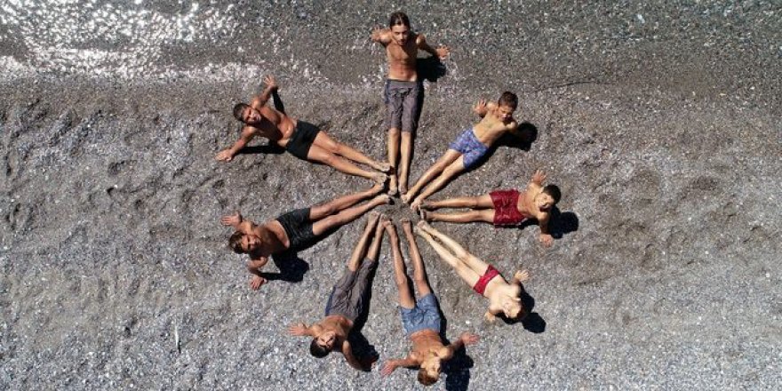 Van Gölü saçları mı sarartıyor? Görenler şaşıp kalıyor