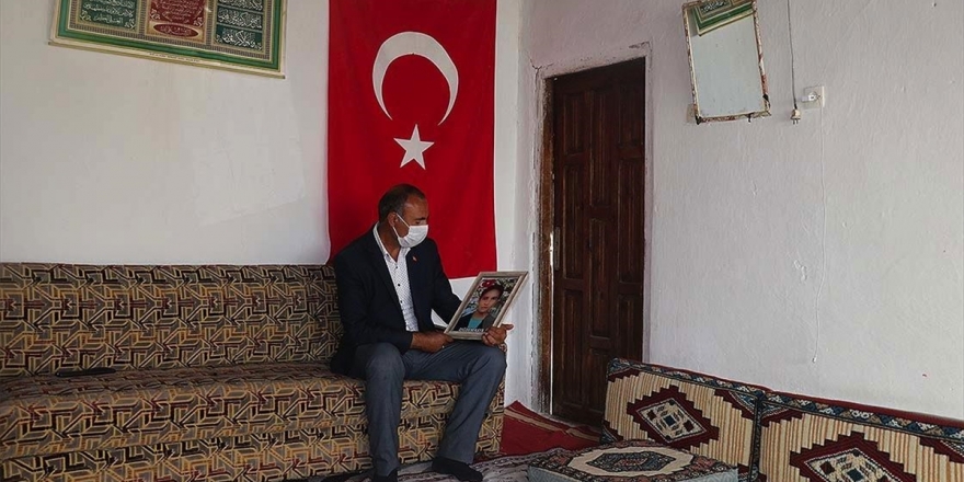 Ağrılı Babadan Teröristlerce Dağa Kaçırılan Kızına 'Korkma, Kaç Gel' Çağrısı