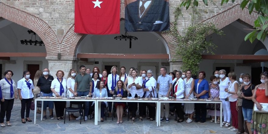 CHP KADIN KOLLARI GENEL BAŞKANI AYLİN NAZLIAKA KUŞADASI’NDA PARTİLİLERLE BİR ARAYA GELDİ