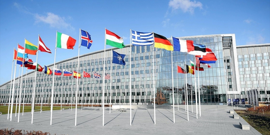 Uzmanlara Göre Fransa NATO'yu Yıpratmaya Çalışıyor