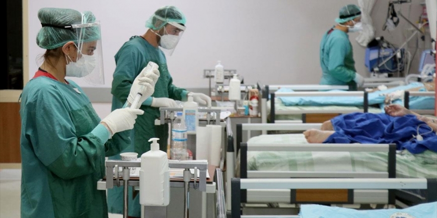 Sağlık Çalışanlarından Kovid-19 Vakalarına Karşı 'Kimse Bana Bir Şey Olmaz Demesin' Uyarısı