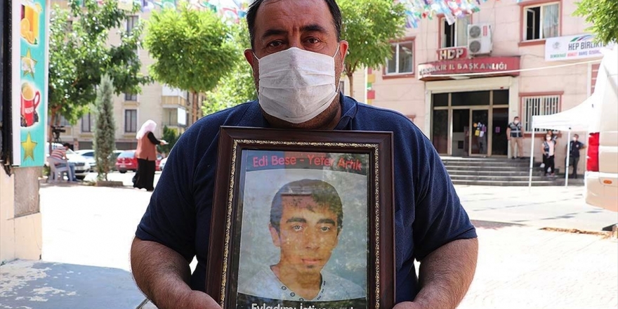 HDP Önündeki Eylemin 1. Yılında Bir Aile Daha Evladına Kavuştu