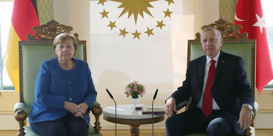 Cumhurbaşkanı Erdoğan İle Almanya Başbakanı Merkel Video Konferansla Görüştü