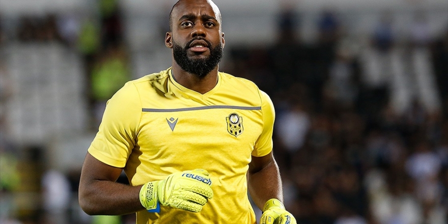 Erzurumspor Kaleci Fabien Farnolle'yi Transfer Etti