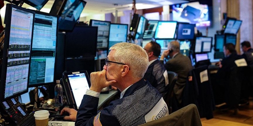 ABD'de Endeksler Teknoloji Hisselerindeki Satışların Etkiyle Sert Düştü