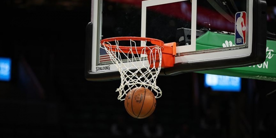NBA Play-off'larında Toronto Raptors Son Saniye Basketiyle Kazandı