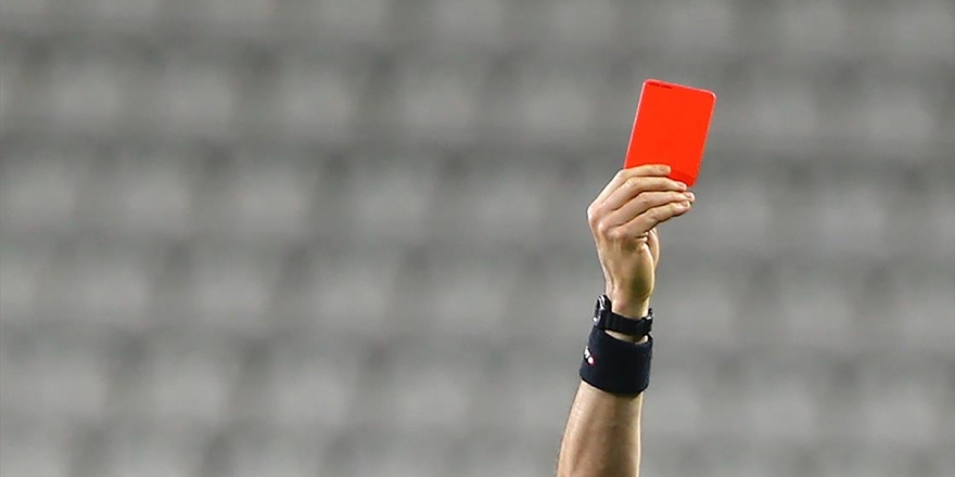 İkinci Sarıdan Kırmızı Kart Gören Futbolcu, Cezasını Aynı Kategorideki İlk Maçta Çekecek