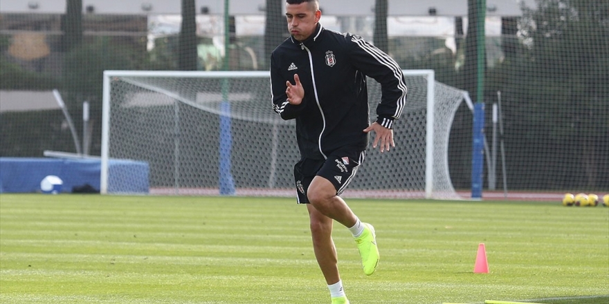 Beşiktaş'ta Şilili Futbolcu Enzo Roco'nun Sözleşmesi Feshedildi