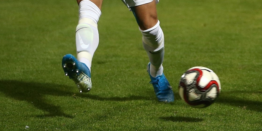 Ümraniyespor Kulübünde 14 Kişinin Kovid-19 Testi Pozitif Çıktı