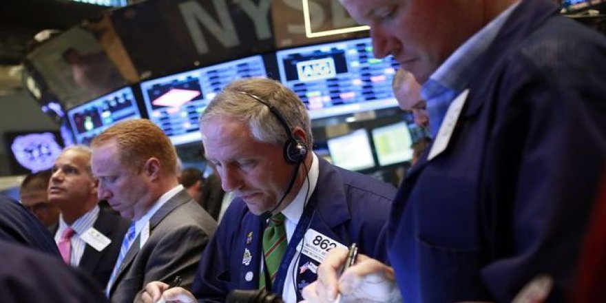 Küresel Piyasalar: Hisseler "aşı" endişesiyle düştü, dolar yükseldi