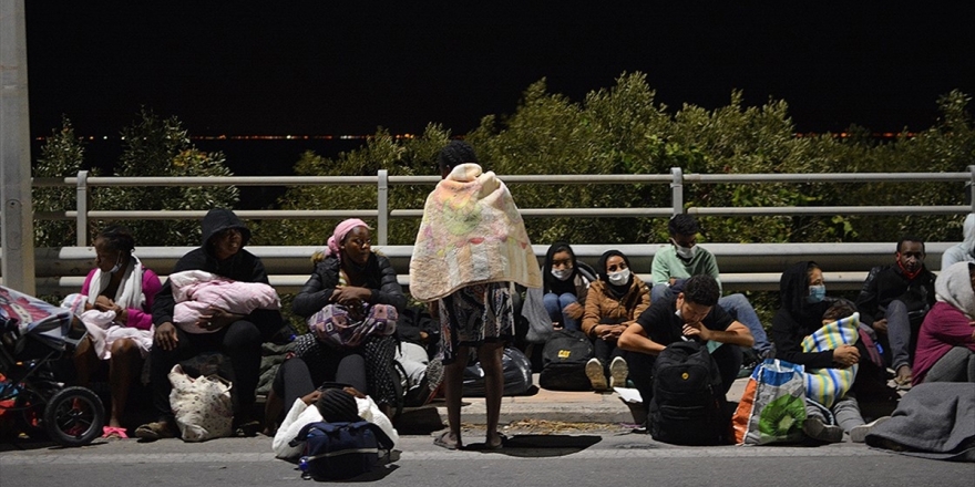 Yunanistan'da Moria Kampındaki Yangında Binlerce Sığınmacı Evsiz Kaldı