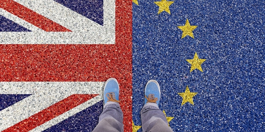 AB'den İngiltere'ye 'Anlaşmaya Uy' Çağrısı