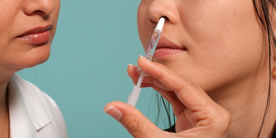 Çin Burun Spreyi Formundaki Kovid-19 Aşı Adayının Klinik Denemelerine Onay Verdi