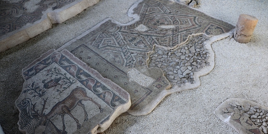 Germanicia Antik Kenti'nde Sergilenen Mozaik Alanları Artıyor