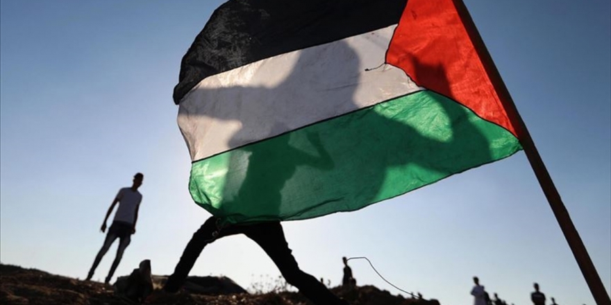 Filistin Yönetimi Manama'daki Büyükelçisini Geri Çekti