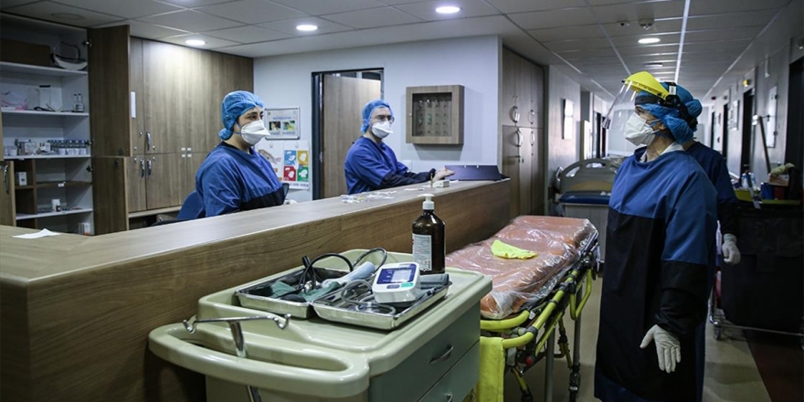 Türkiye'de Son 24 Saatte 1671 Kişiye Kovid-19 Tanısı Konuldu, 56 Kişi Hayatını Kaybetti