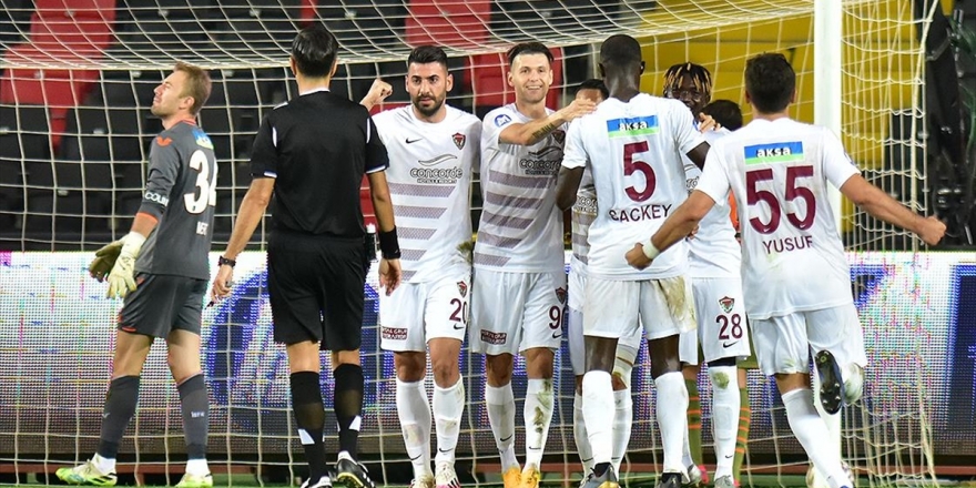 Son Şampiyon Medipol Başakşehir Sezona Mağlup Başladı