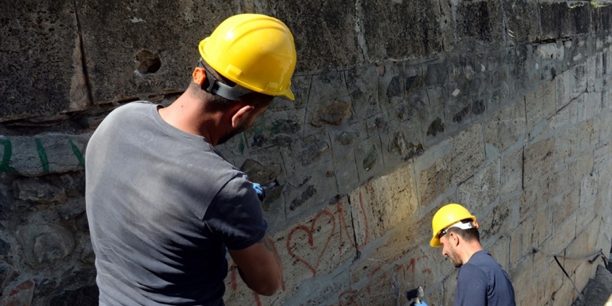 Tarihi Eserlerin Restorasyonunda 'Sertifikası Olmayan' Çalışamayacak