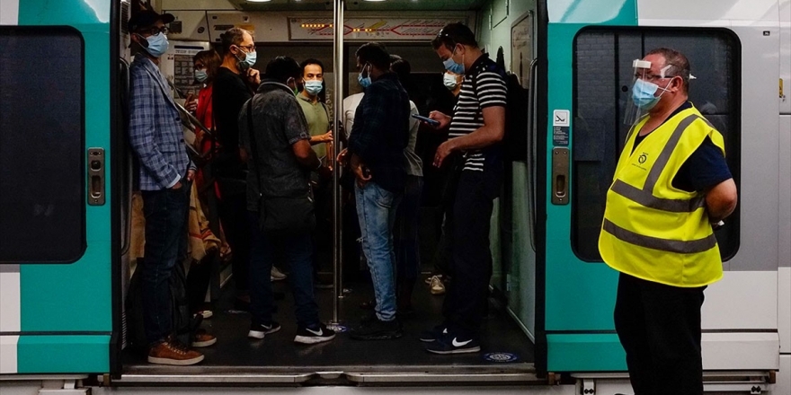 Fransa'da Son 24 Saate 10 Bin 593 Kovid-19 Vakası Görüldü