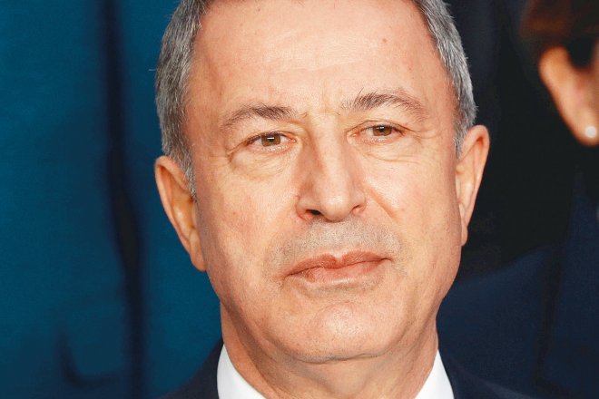 Hulusi Akar'dan Macron açıklaması...