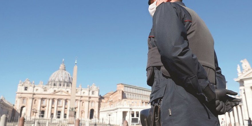 İngiltere'de Kovid-19 salgınında son 4 ayın en yüksek vaka sayısı...