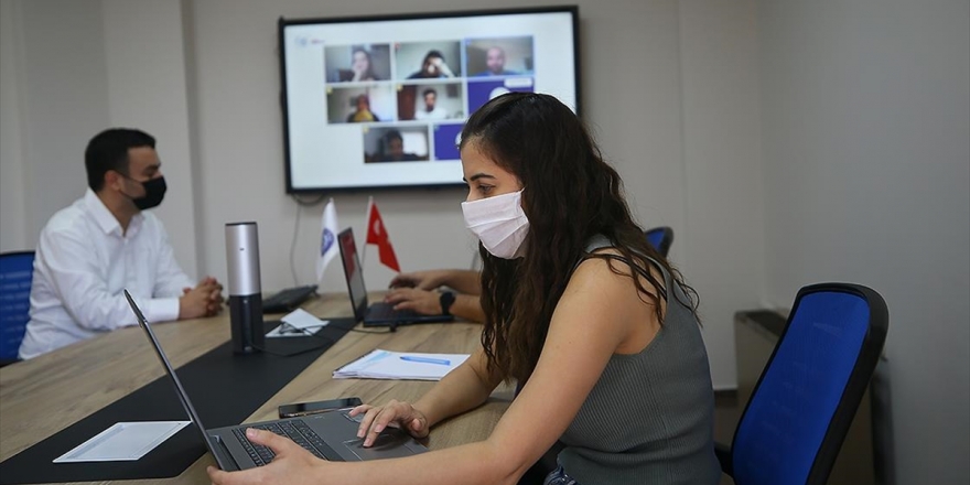 İzmir'deki Üniversiteler Uzaktan Eğitime Hazır