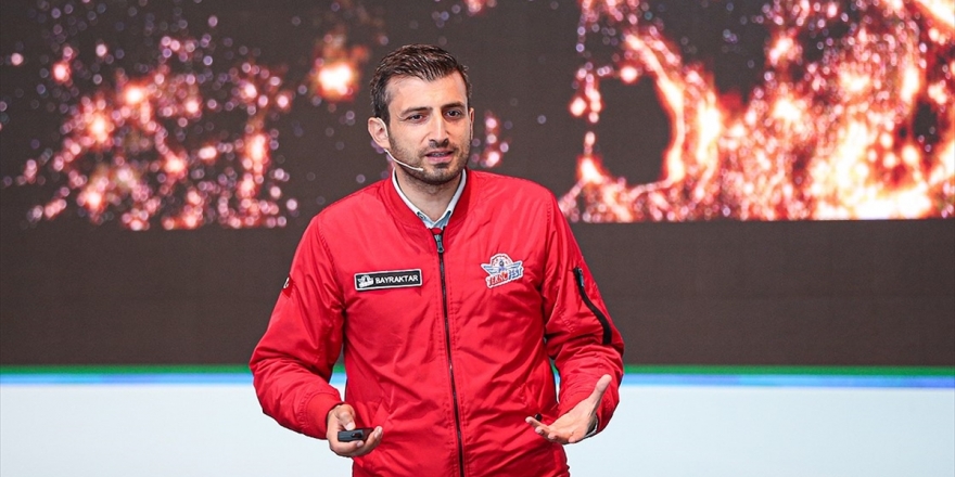 Baykar'dan Uzaktan Eğitime Destek İçin 5 Bin Bilgisayar Tablet