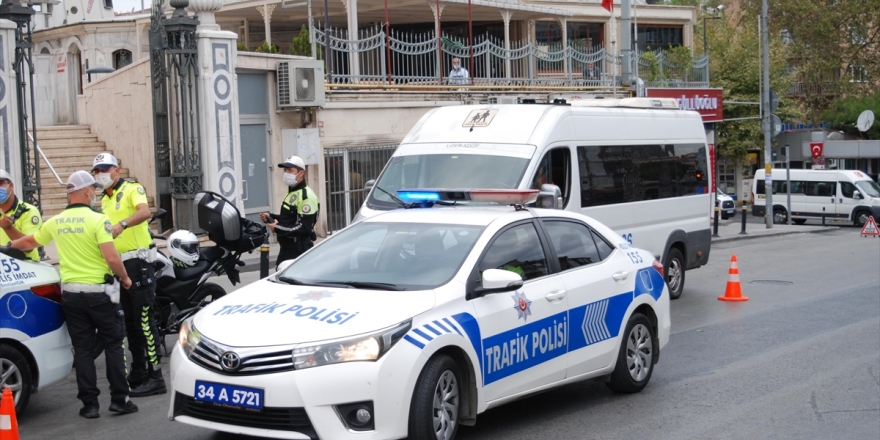 İstanbul'da Okul Servis Araçları Denetlendi