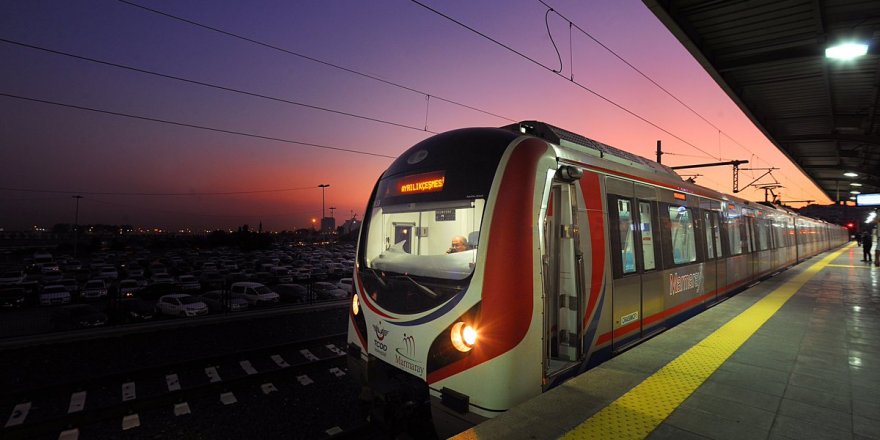 Kablolar yandı. Seferler durduruldu...