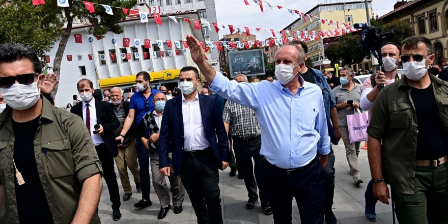 Ak Parti'nin Üyelik Şartıyla Saraya Gezisine 'İnce' Tepki!