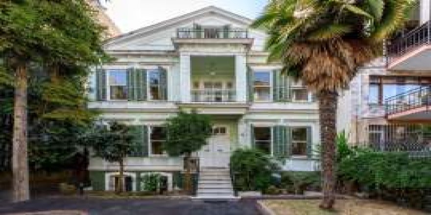 Kadıköy'deki Tubini ailesine ait tarihi köşk satışa çıkarıldı